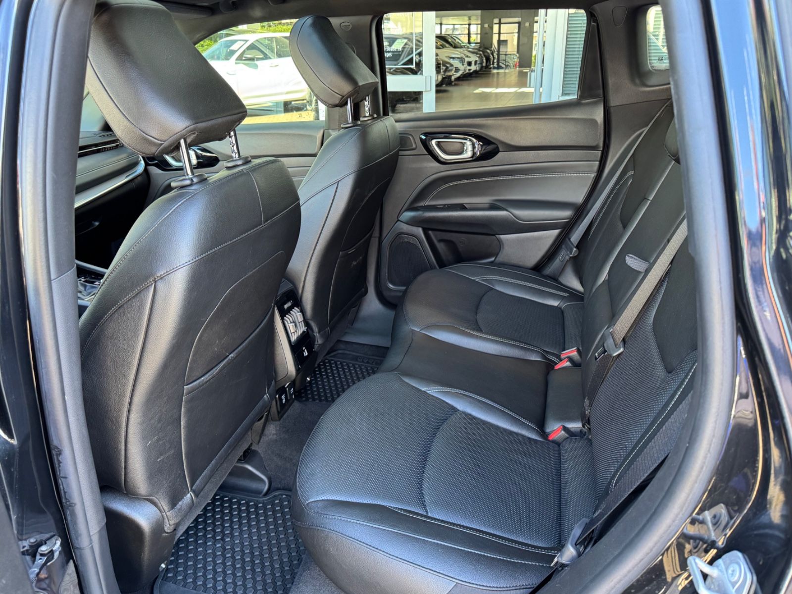 Fahrzeugabbildung Jeep Compass S Plug-In Hybrid 4WD/360°Cam/Leder/Pano/