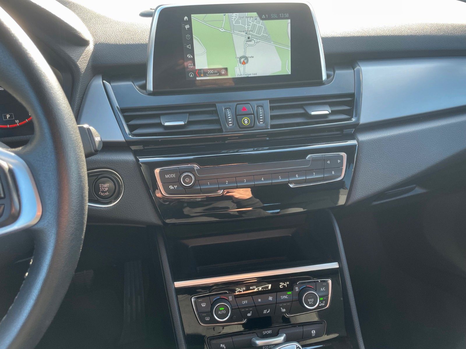 Fahrzeugabbildung BMW 218d xDrive Gran Tourer Aut. Navi LED AHK Kamera