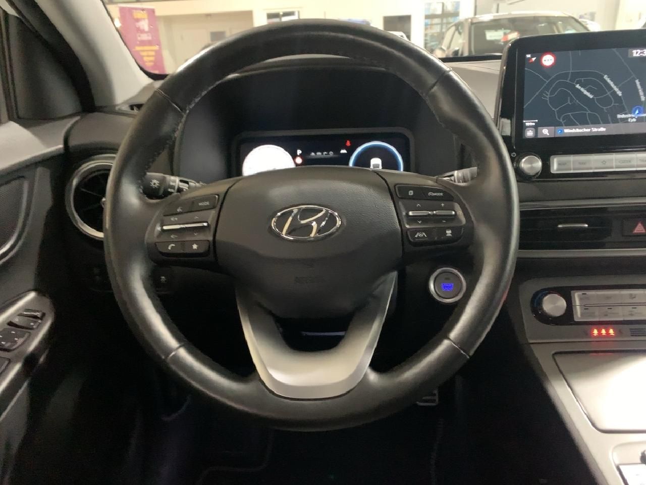 Fahrzeugabbildung Hyundai KONA Trend Elektro 2WD + Navigations-Paket