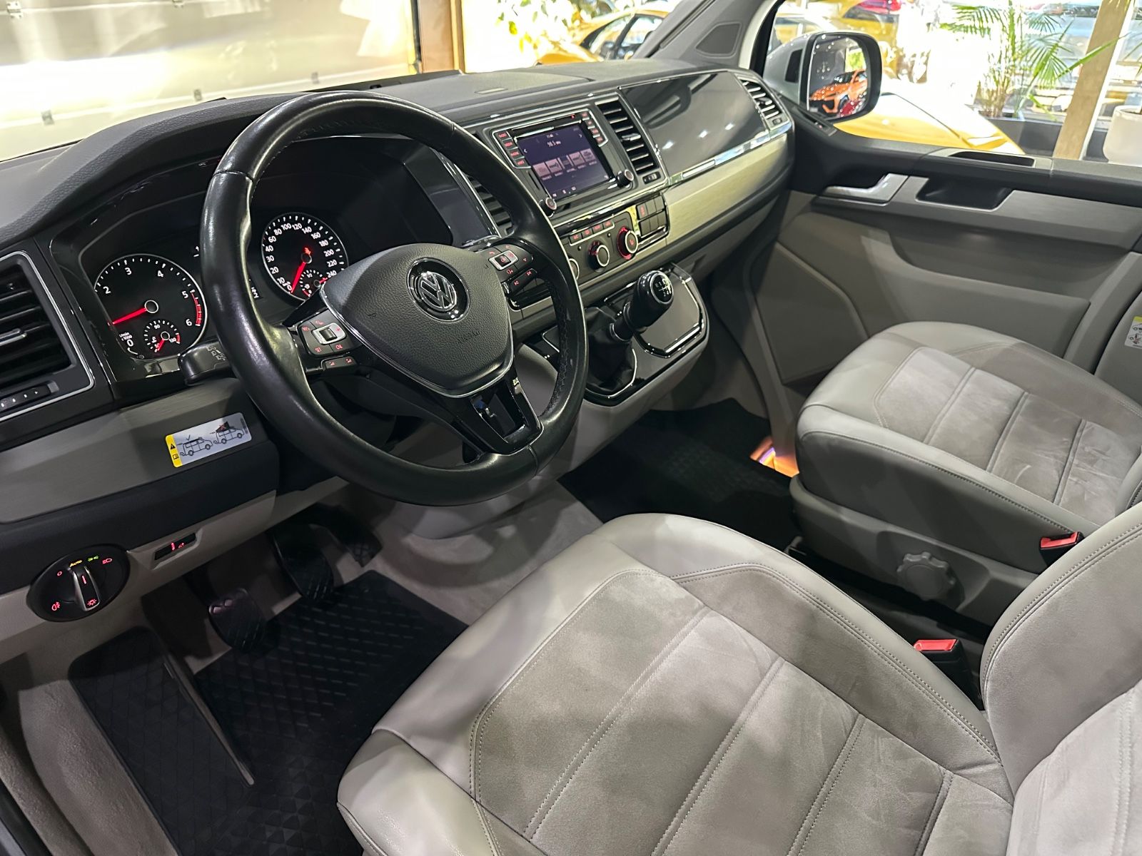 Volkswagen T6 California 4Motion "30 Years" Küche /Markisse foto 11