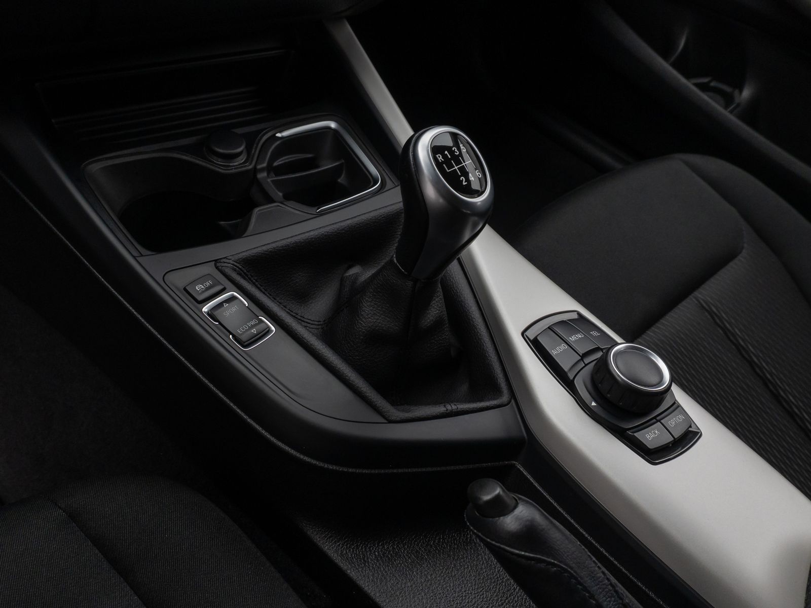 Fahrzeugabbildung BMW 118d Advantage PDChint Sitzhzg Geschwindigkeits