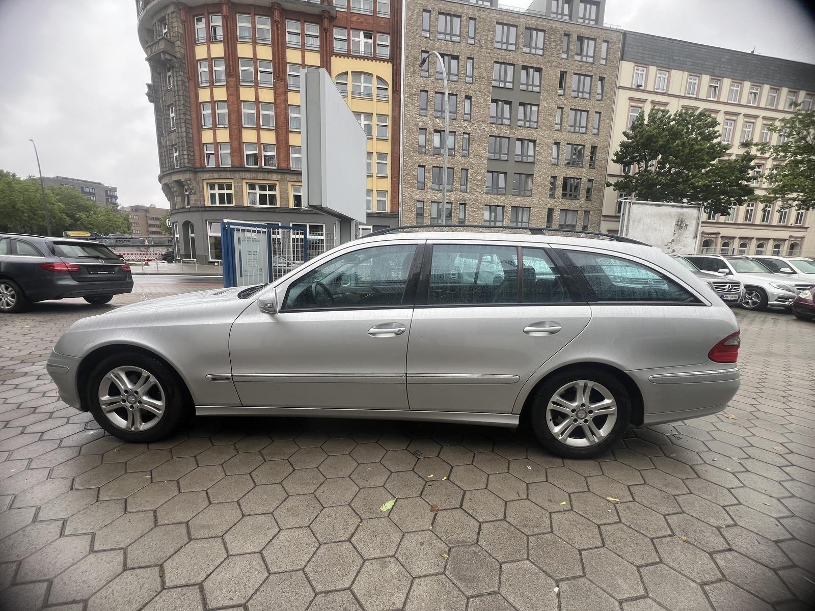 Mercedes-Benz E 220 CDI T BleuEfficiency Avantgarde*Tiptronic