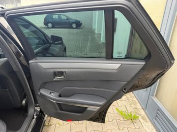Mercedes E 220 - 9