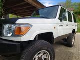 Toyota Land Cruiser HZJ 76 - gebrauchte Toyota Land Cruiser aus dem Jahr 2009