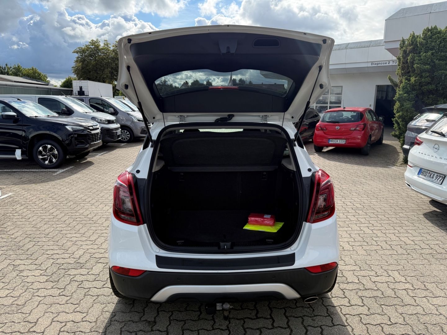 Fahrzeugabbildung Opel Mokka X Innovation mit Allwetter+PDC+AHK