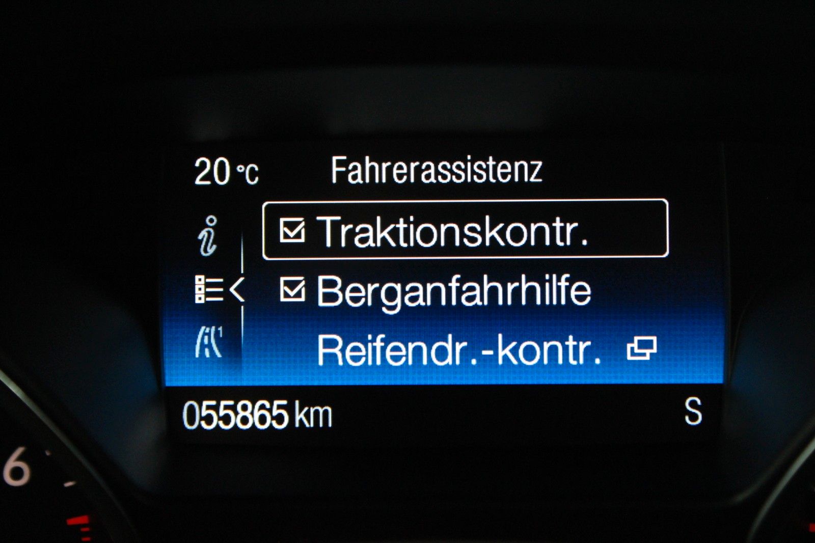 Fahrzeugabbildung Ford Kuga Titanium NAVI WinterPaket el. Heckklappe