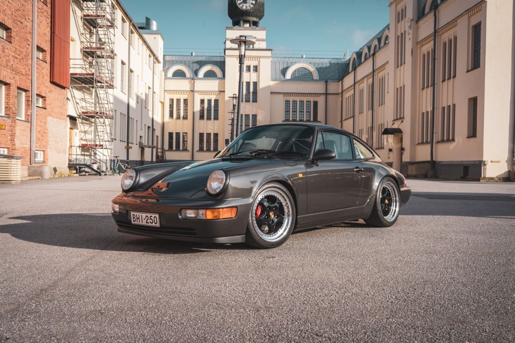 Porsche 964