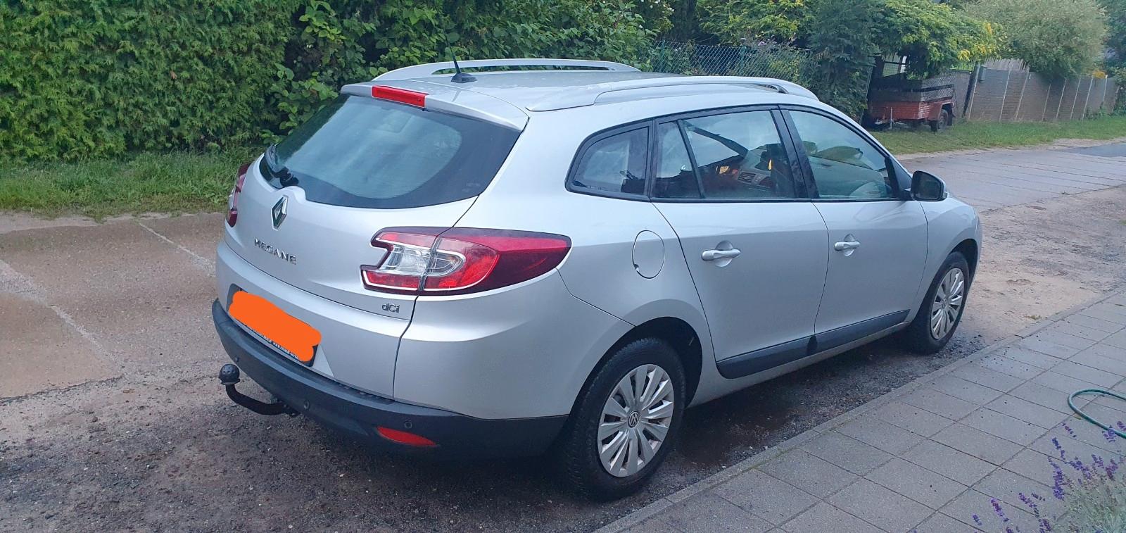Renault Megane 2012 — rear view