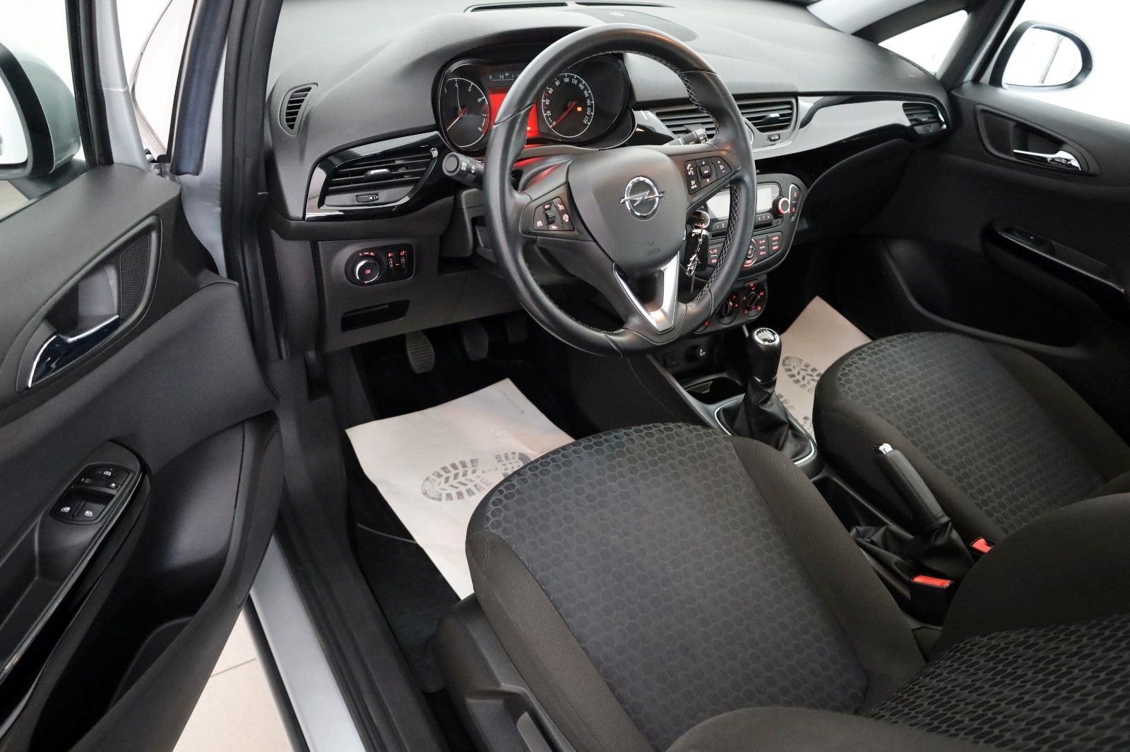 Fahrzeugabbildung Opel Corsa E Edition Klima,Allwetterreifen