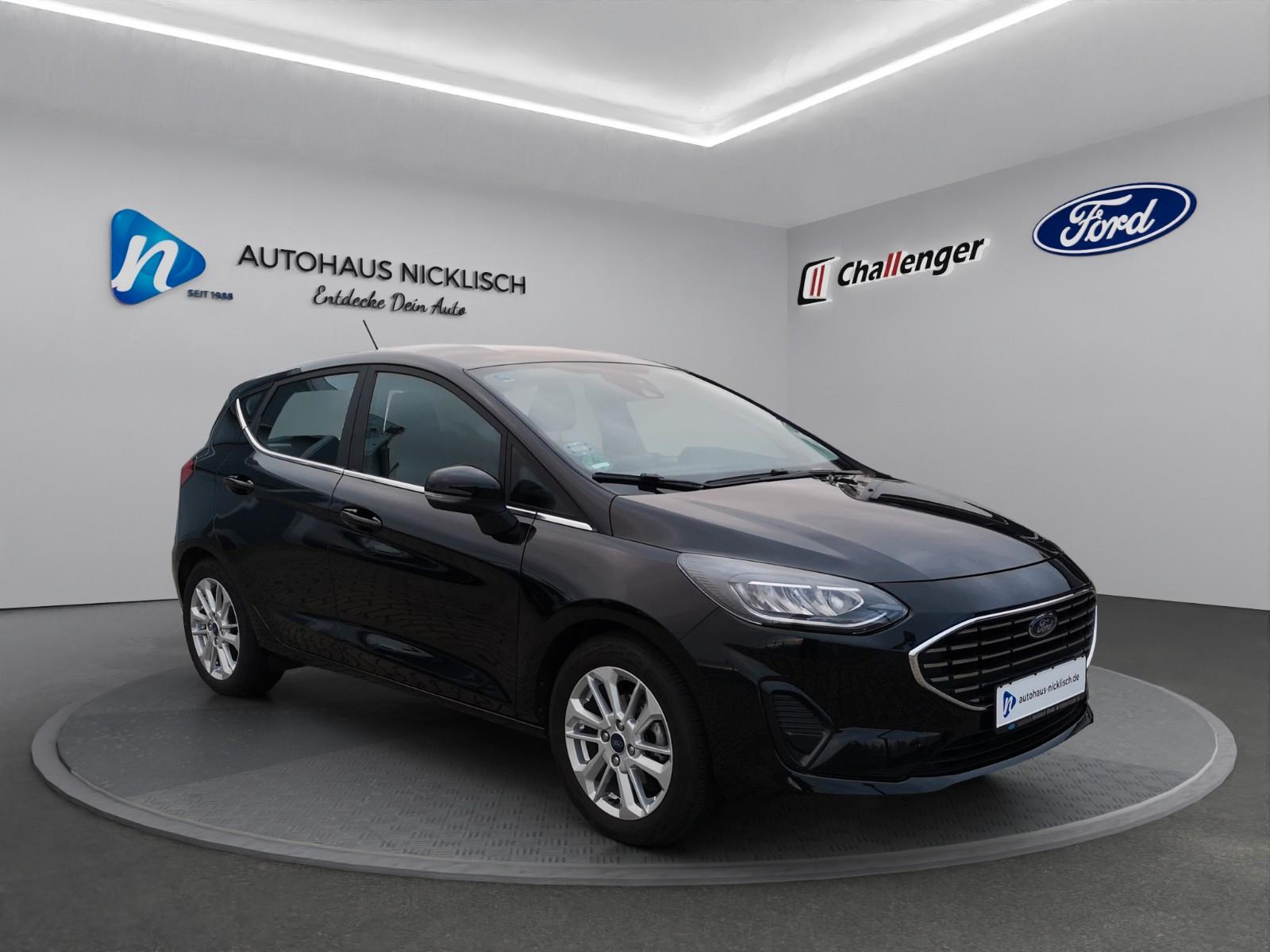 Ford Fiesta Titanium / LED / PPS / Winterpaket / DAB+