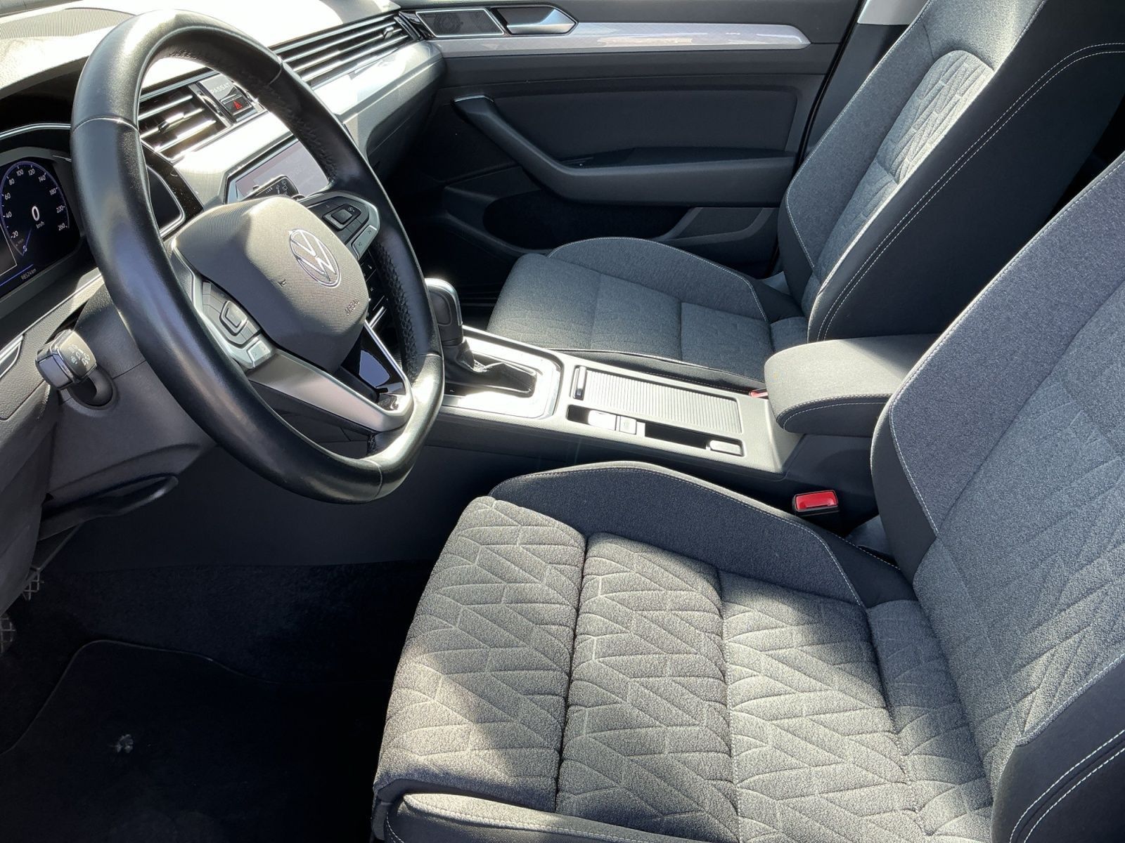 Volkswagen Passat Variant - Bild 12