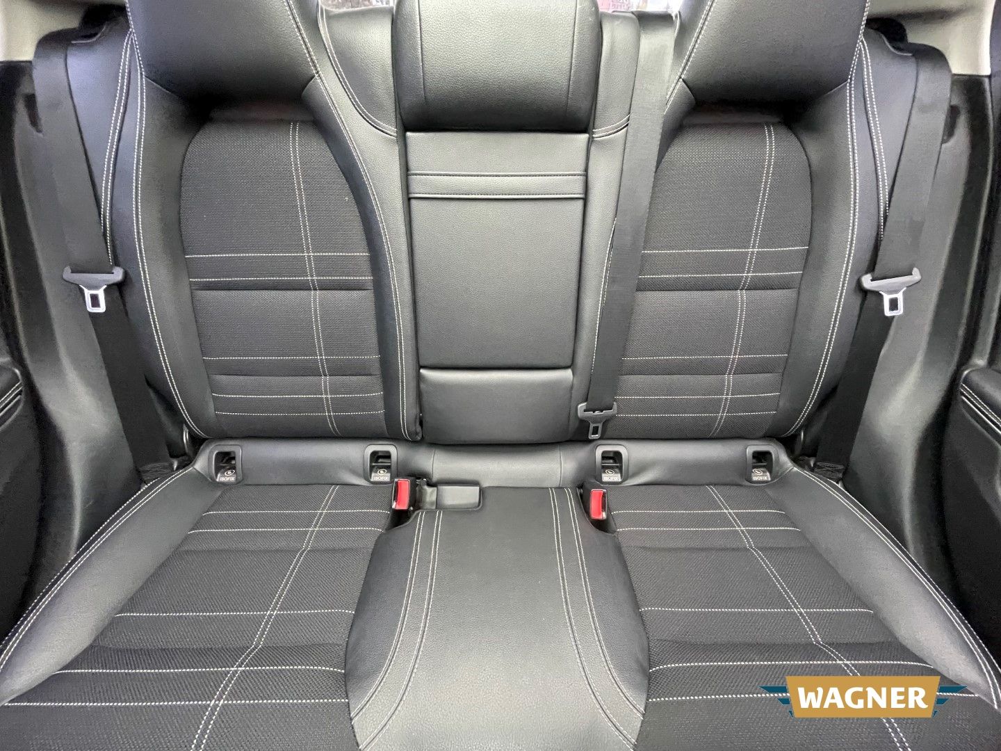 Fahrzeugabbildung Mercedes-Benz GLA 220 CDI d Sitzheizung Klimaautomatik