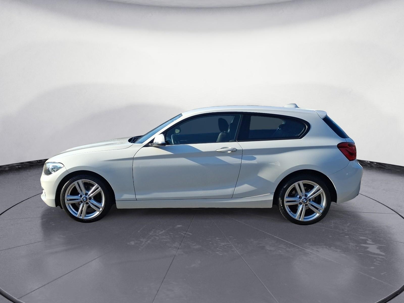 BMW 118i Aut. Lederlenkrad MF Lenkrad 5-Sitzigkeit