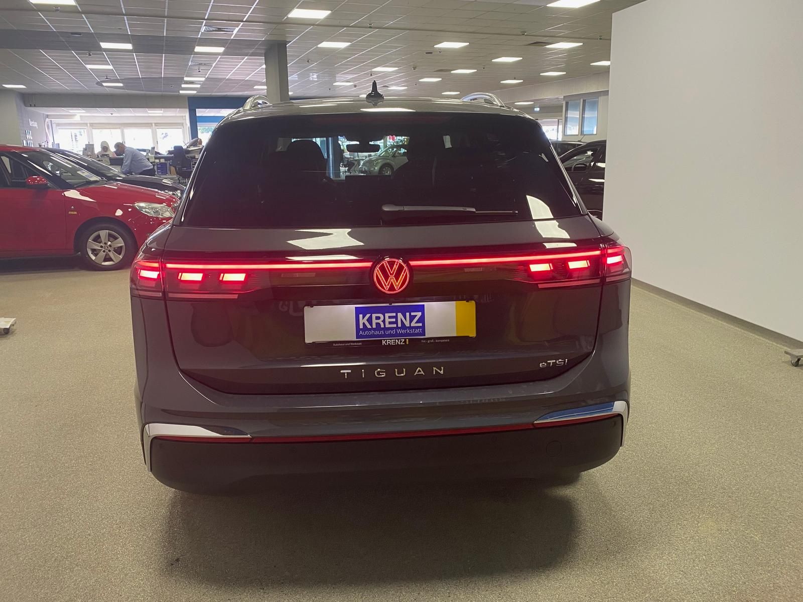 Fahrzeugabbildung Volkswagen Tiguan 1.5 eTSI+Elegance+AHK+NAVI+360 KAMERA+HUD
