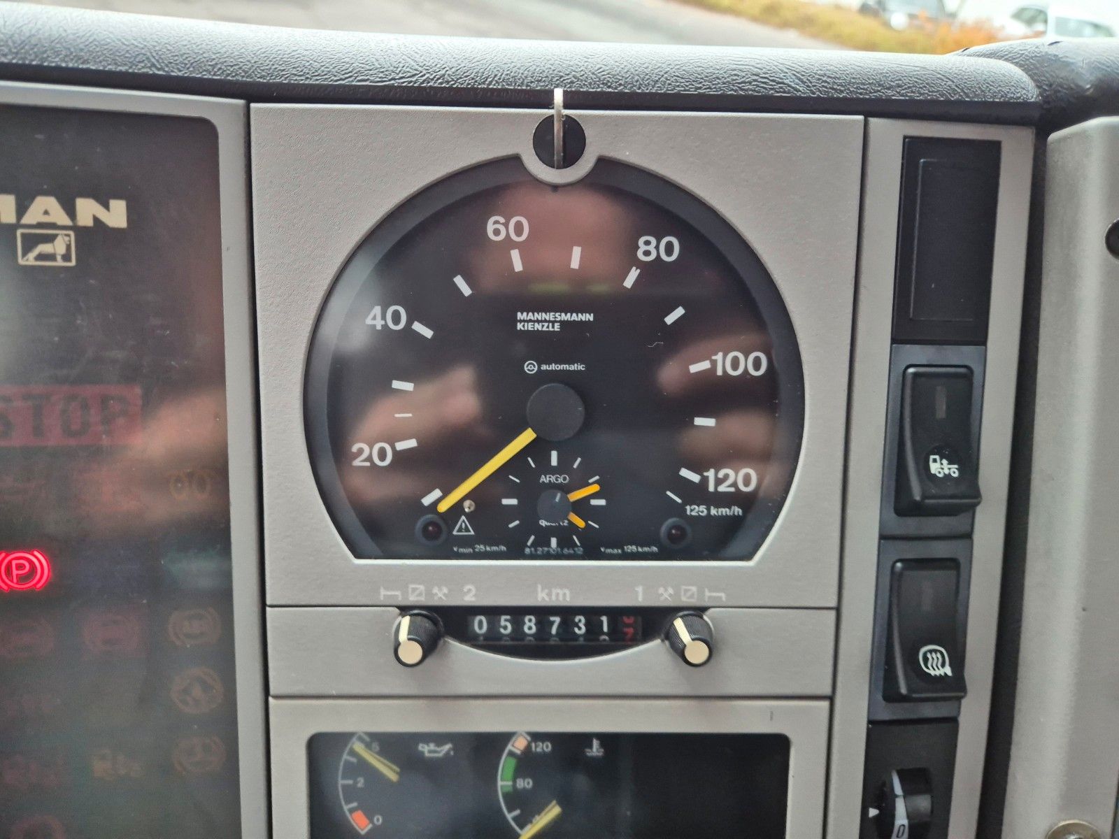 Fahrzeugabbildung MAN FE 26.360 LF 8 Löschfahrzeug