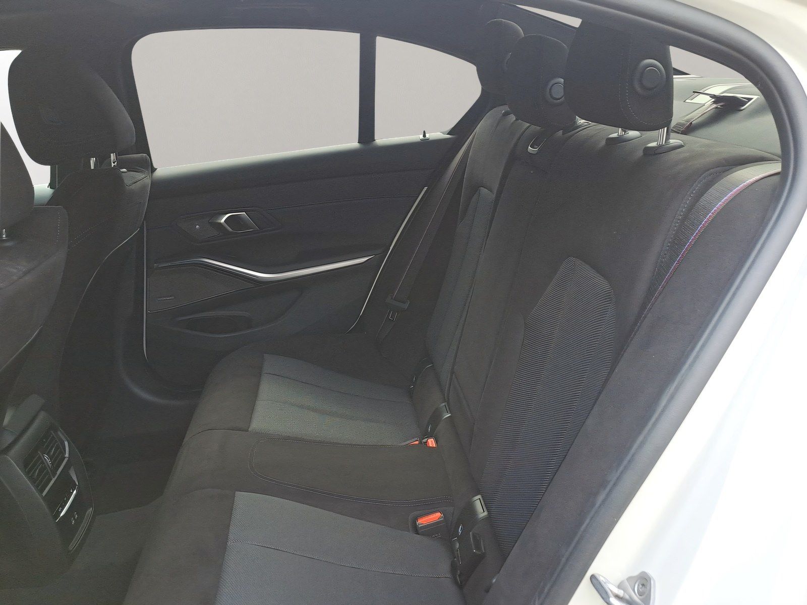 BMW 330 - Bild 9