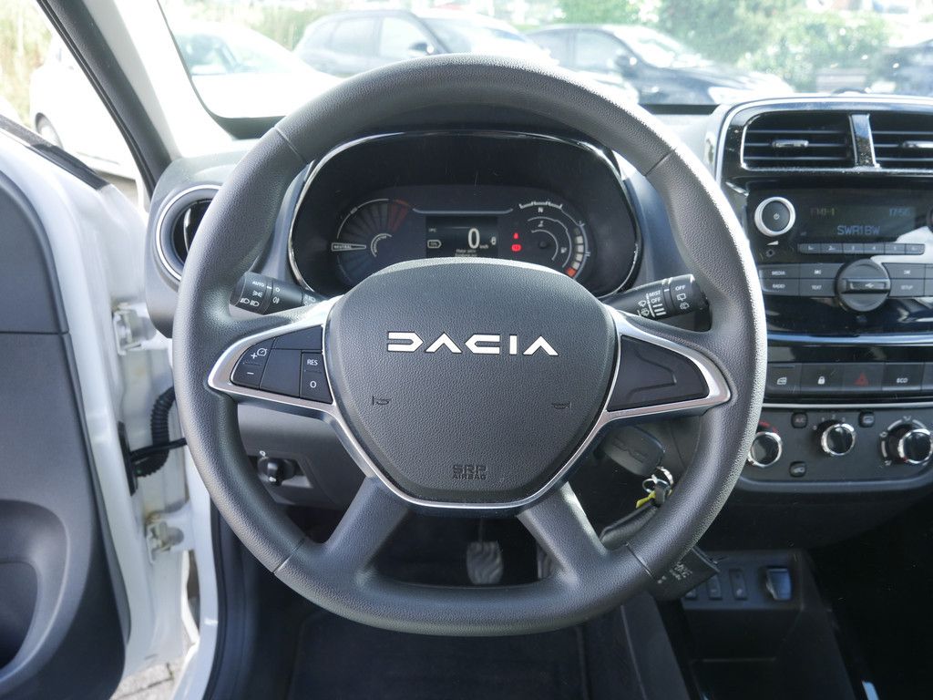 Fahrzeugabbildung Dacia Spring Essential KLIMA