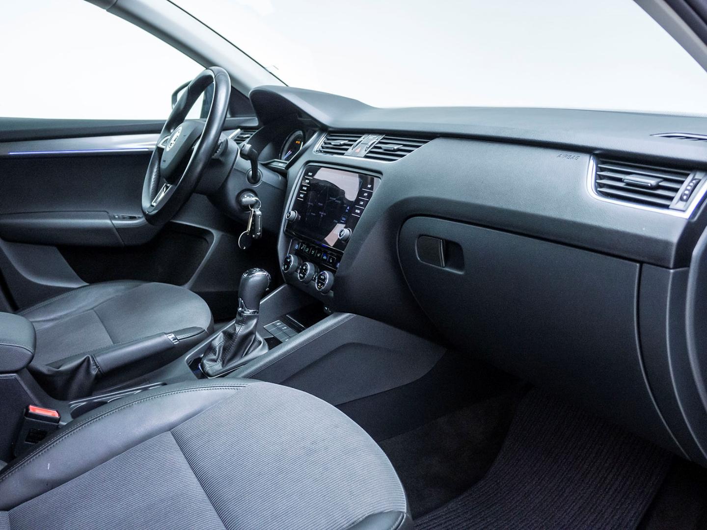 Skoda Octavia Style AUTOMATIK WINTERPAKET NAVI  (GW91)
