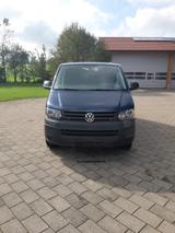 Volkswagen T5 Transporter - blaue Volkswagen T5 Transporter