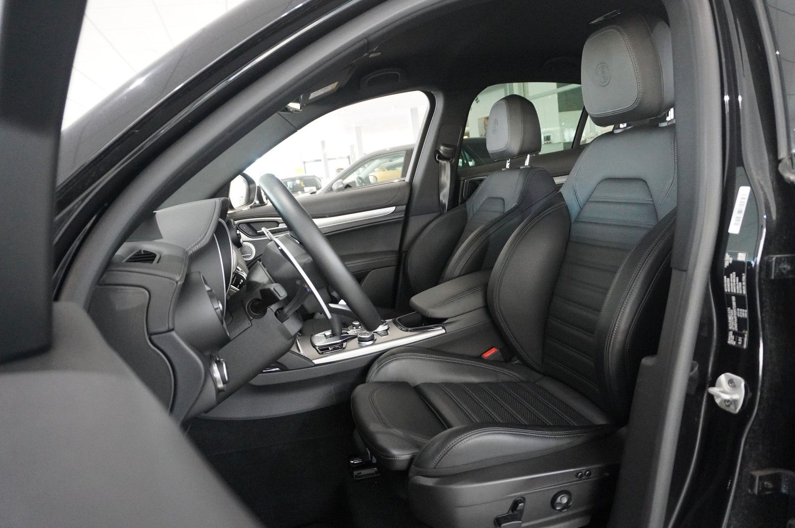 Fahrzeugabbildung Alfa Romeo Stelvio 2.2D VELOCE Q4 NAVI/LED/KAMERA/MATRIX/SH