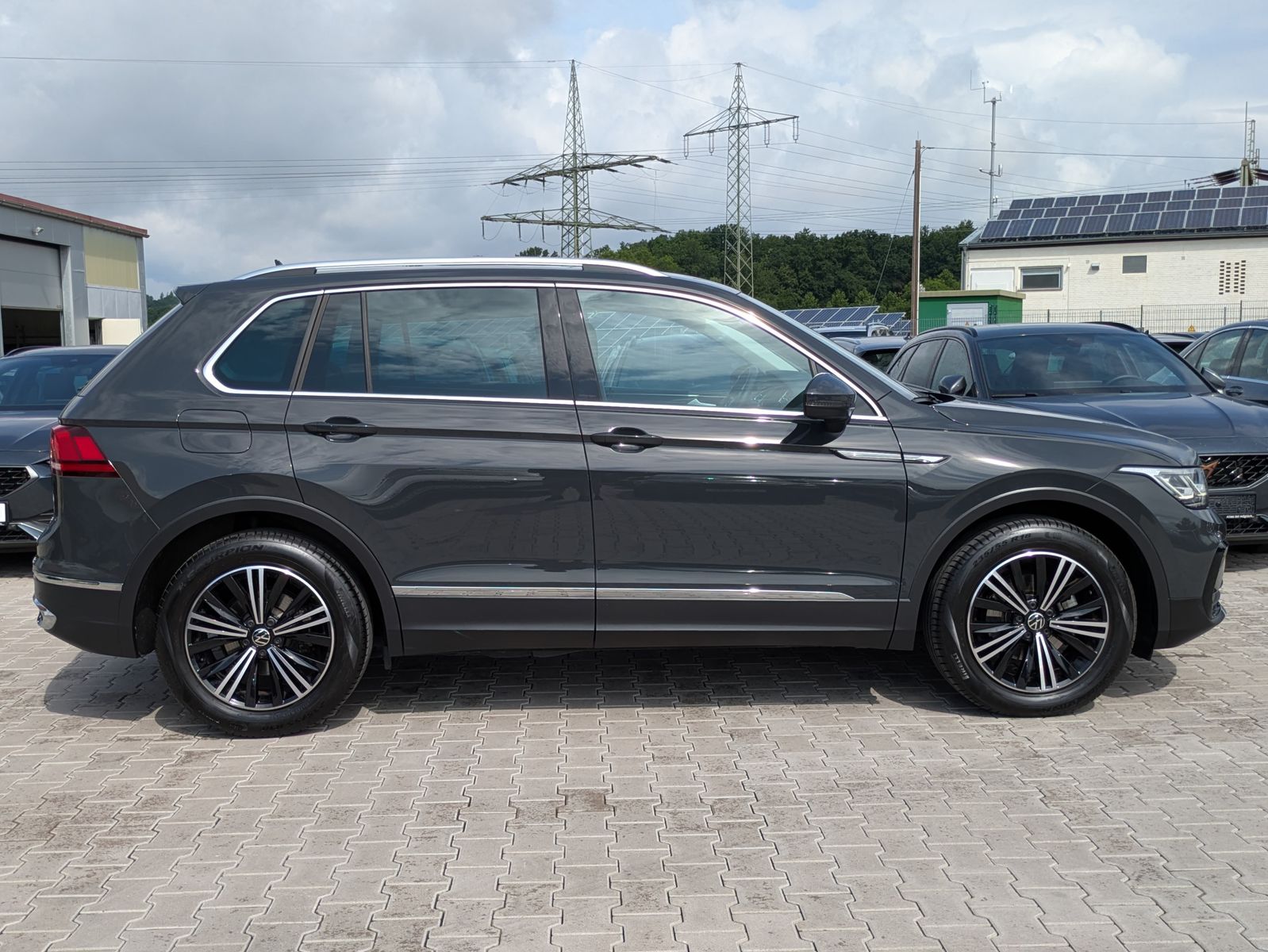 Fahrzeugabbildung Volkswagen Tiguan 2.0 TDI Elegance MATRIX*ACC*CAM*MASSAGE