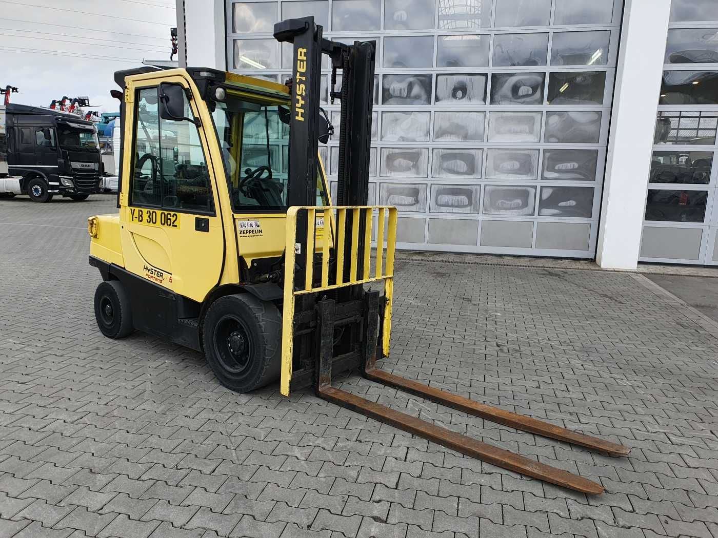 Fahrzeugabbildung Hyster H3.5 FT / Duplex: 3,61m / nur 2.476h / SS
