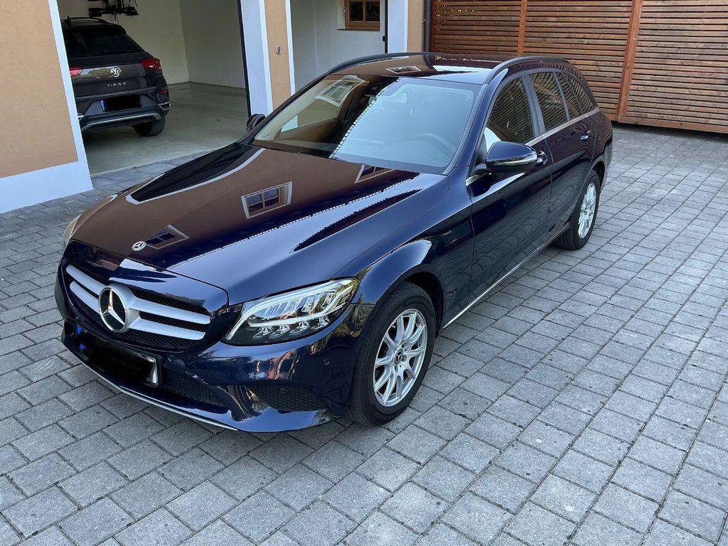Image of Mercedes-Benz C 200