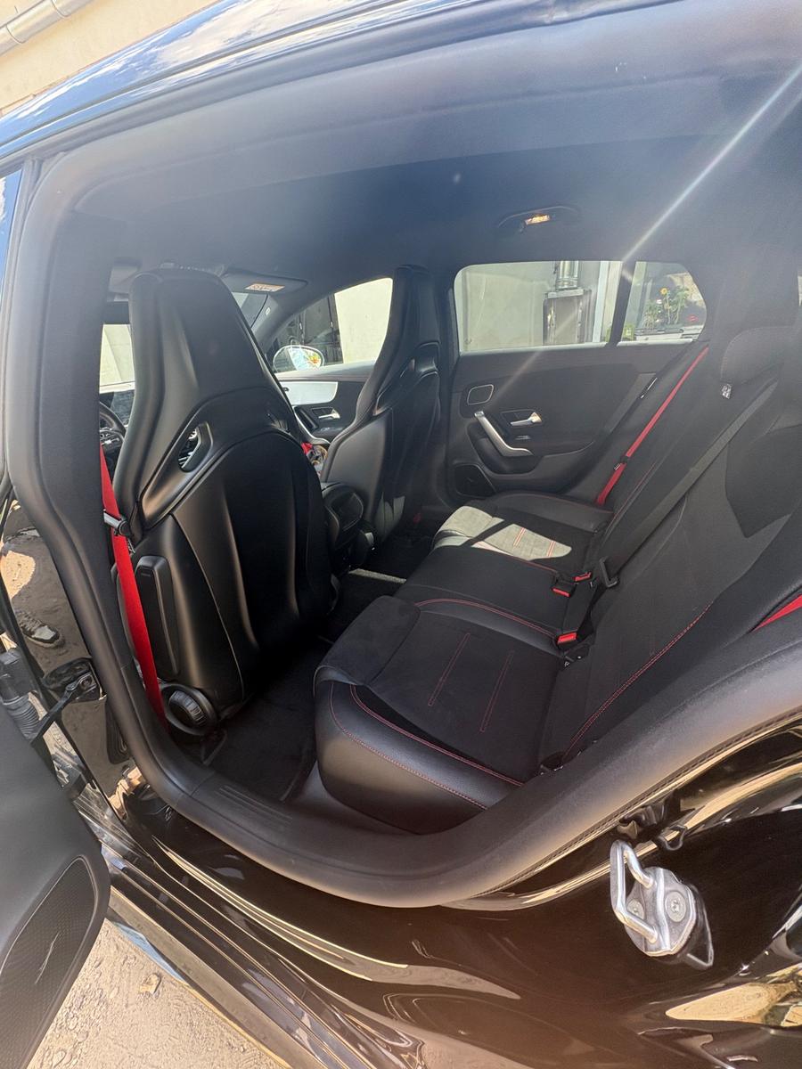 Mercedes-Benz CLA 35 AMG Shooting Brake Mercedes-AMG CLA 3...