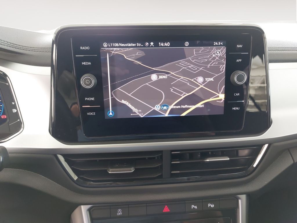 Fahrzeugabbildung Volkswagen T-Roc 1.5 TSI DSG Life IQ.Drive Digital Cockpit