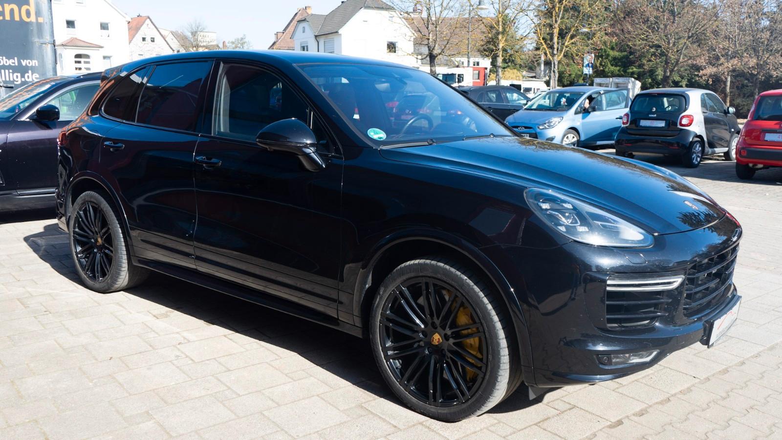 Porsche Cayenne Turbo S 21" Panorama PCCB