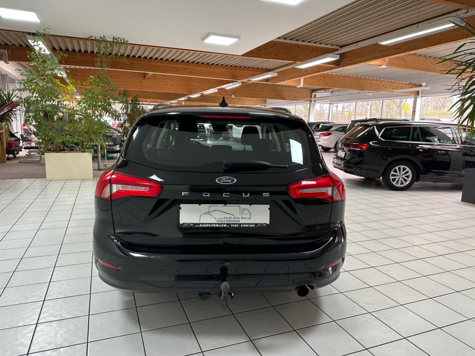 Fahrzeugabbildung Ford Focus Turnier Trend *AHK, Sitzheizung*