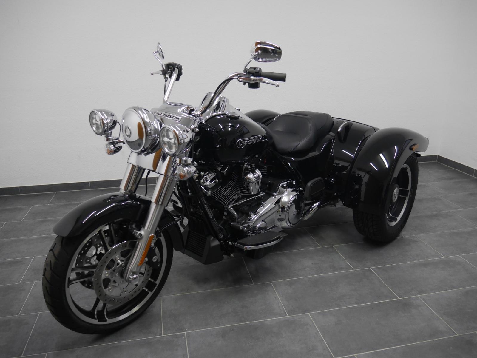 Harley-Davidson Freewheeler // FLRT 114 // 1.Hand // DE