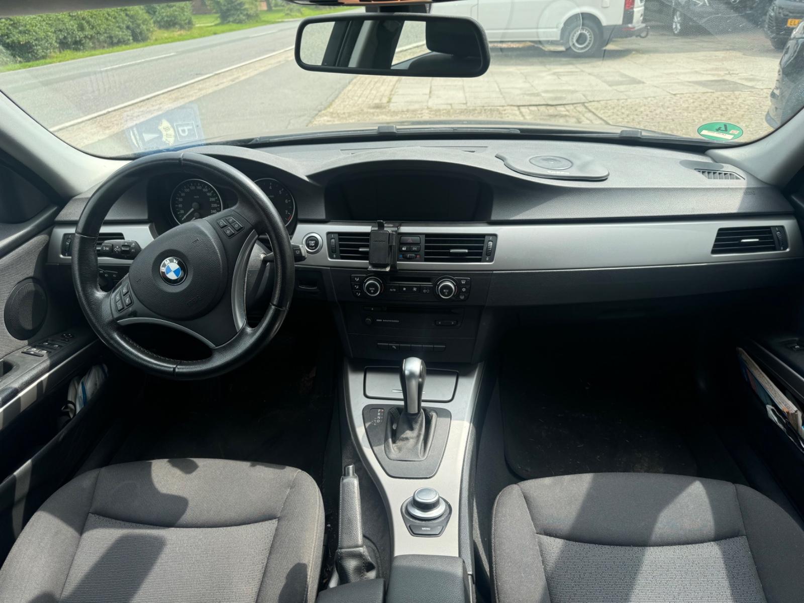 BMW 325 2007 — photo 12