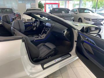 2019 BMW M8 — миниатюра 16