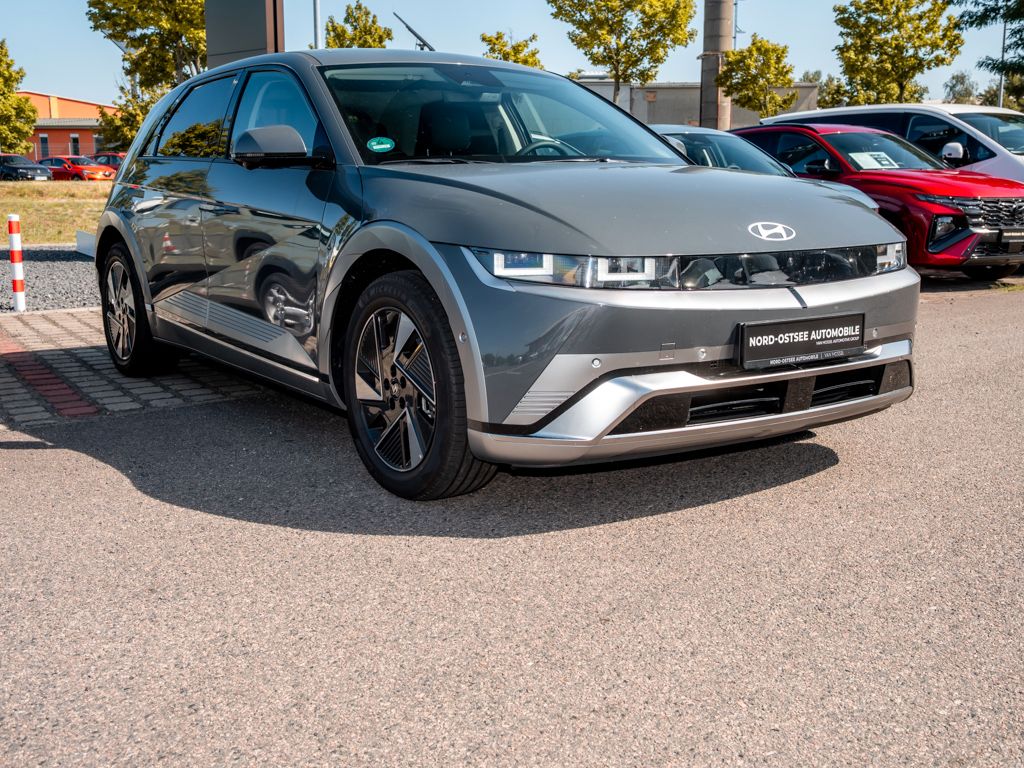 Fahrzeugabbildung Hyundai IONIQ 5 UNIQ 84 kWh Leder Sitzklima Park-Paket