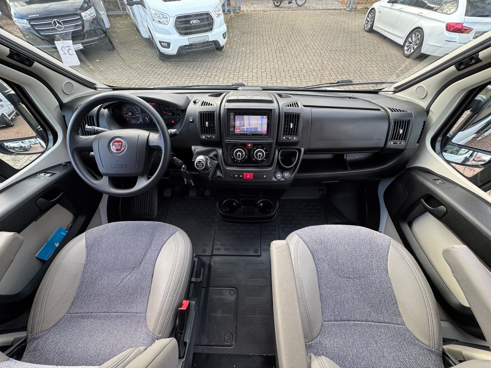 Fahrzeugabbildung Sunlight Cliff 640 FIAT EINZELLBETTEN TV KAMERA 18 ZOLL