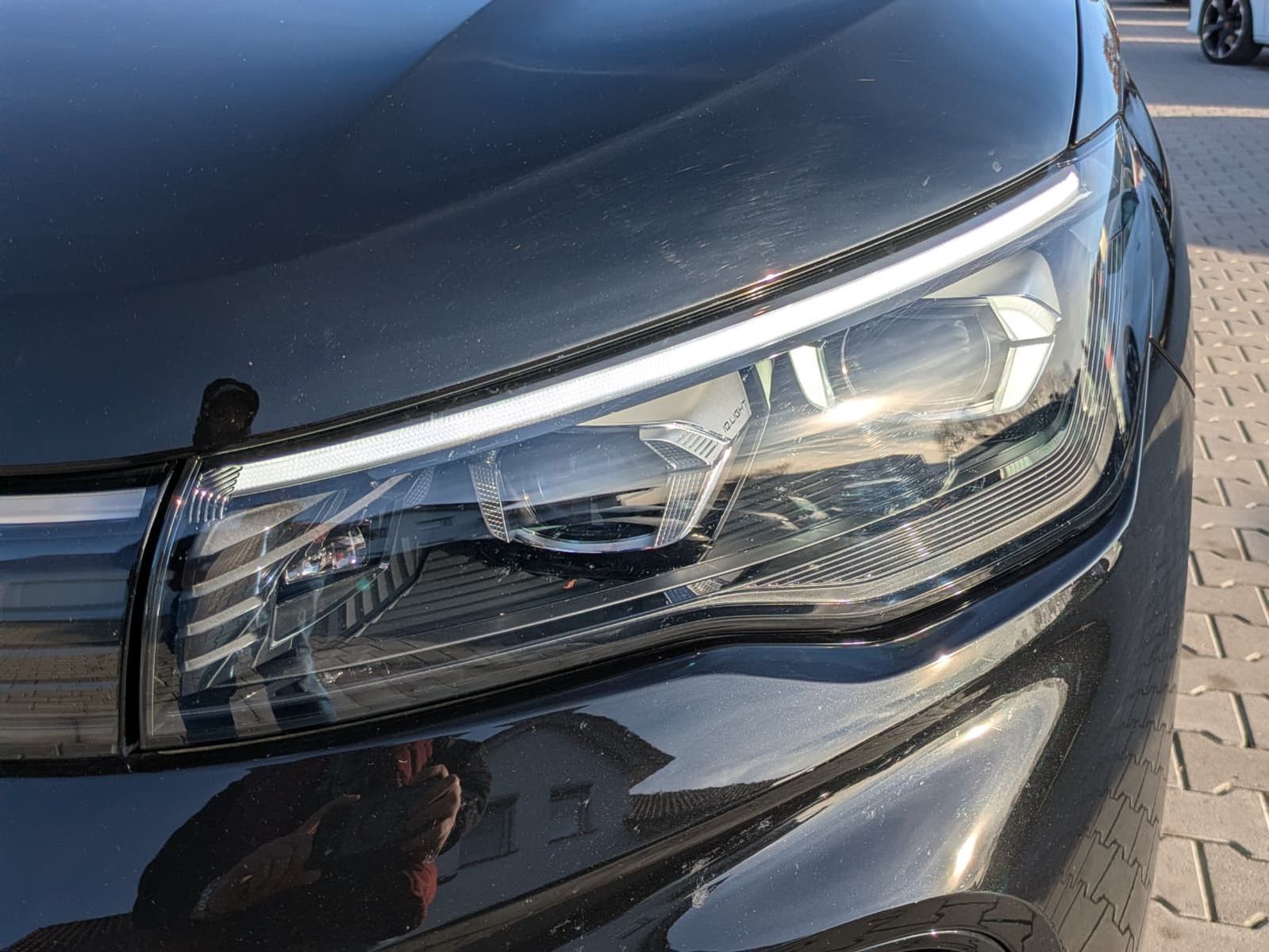 Fahrzeugabbildung Volkswagen Tiguan 2.0TDI R-Line 4M Pano Black Matrix AHK 20