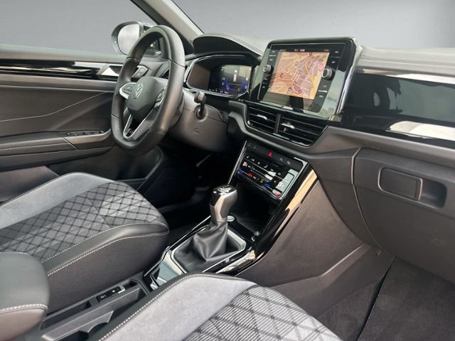 T-Roc 1.5 TSI DSG R-LINE PANO+IQ.LIGHT+RFK+NAVI+