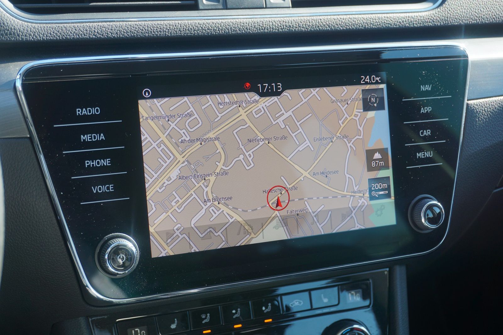 Skoda Superb Combi 2.0 TDI Style 4x4 DSG LED Navi ACC foto 11