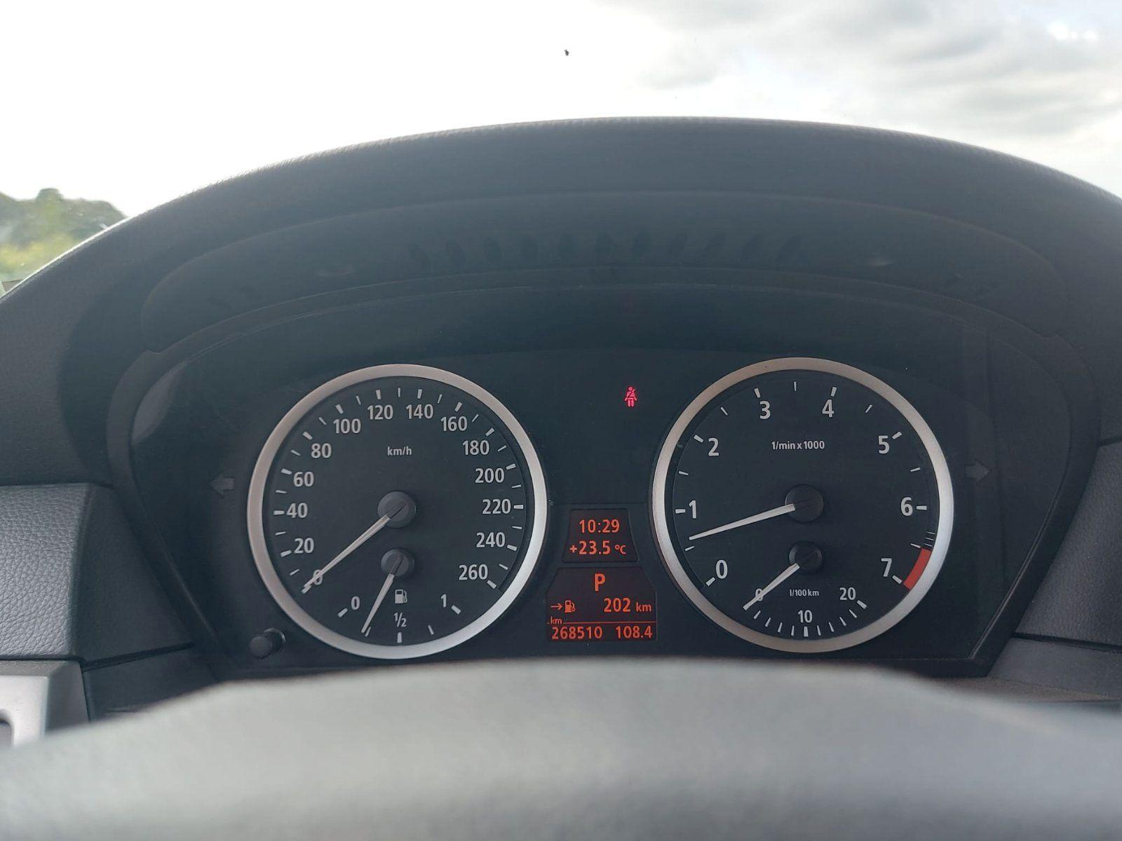 BMW 523 2006 — photo 7