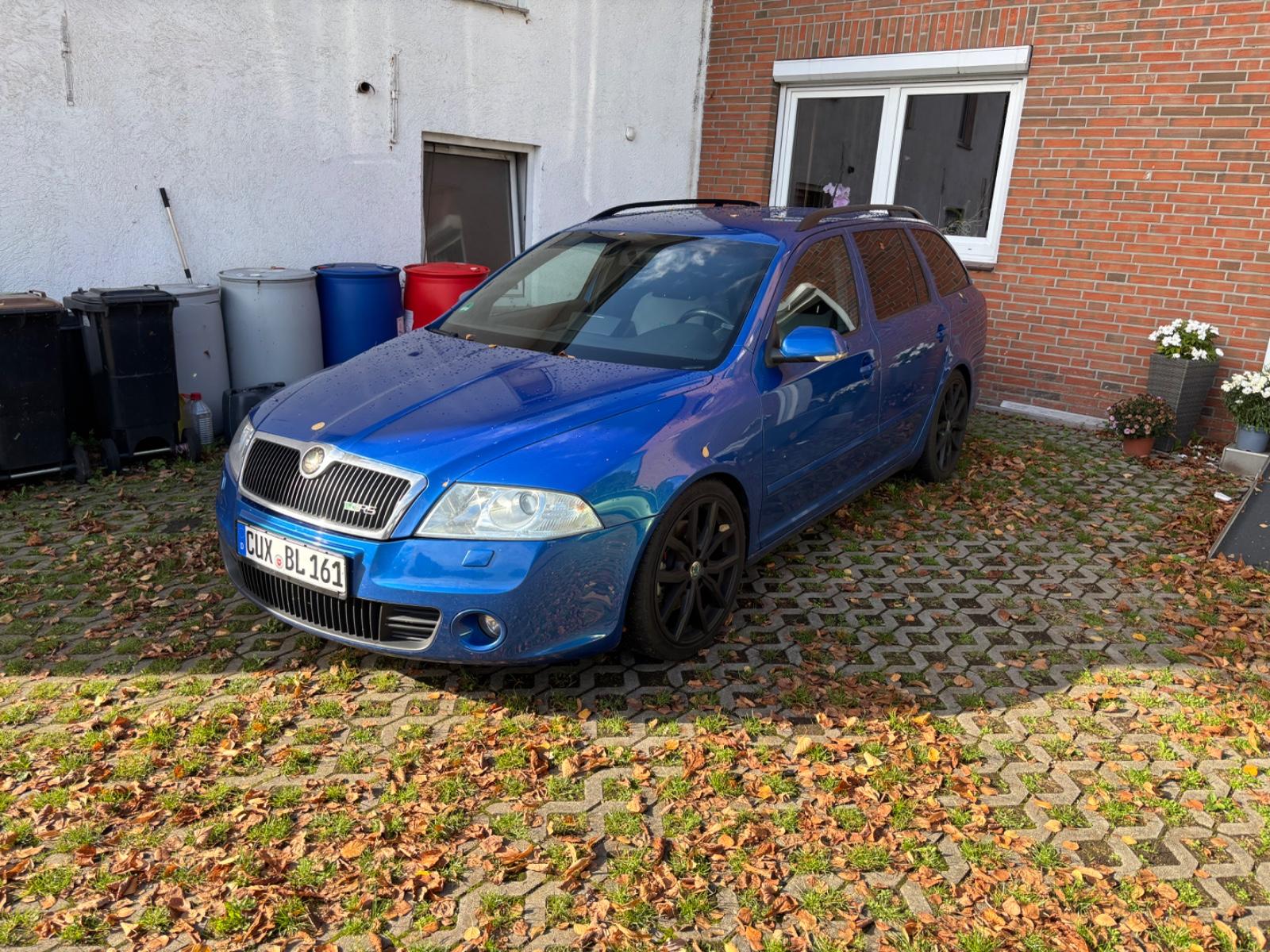 Skoda Octavia 2008 — rear view