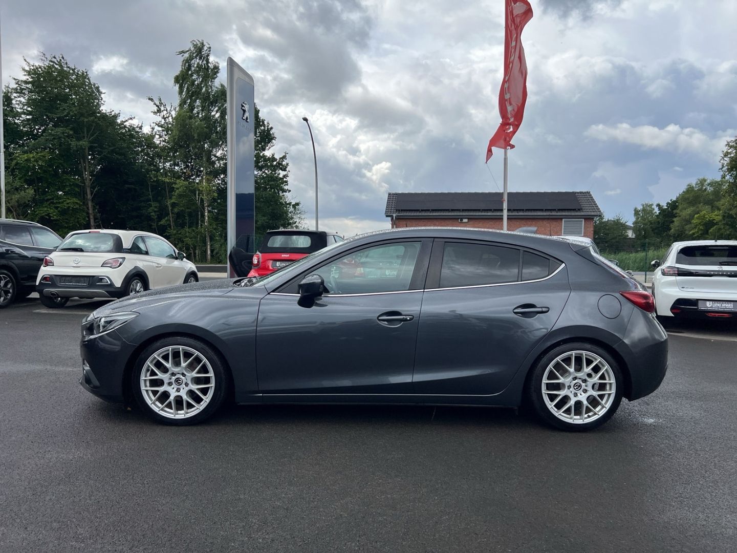 Fahrzeugabbildung Mazda 3 Sports-Line SKYACTIV-G 165 Soundsystem Bose