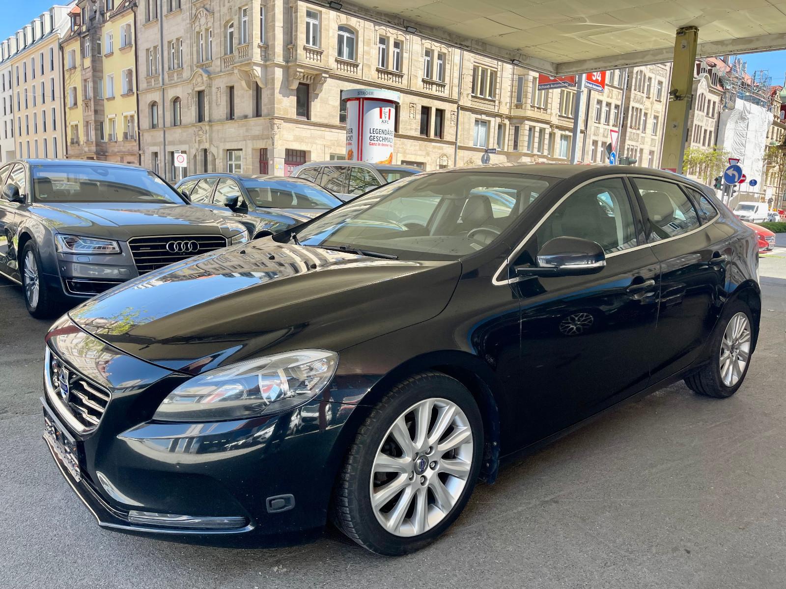 Volvo V40 D2 Summum LEDER PANO NAVI CAMERA