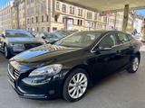Volvo V40 D2 Summum LEDER PANO NAVI CAMERA - Volvo V40 Summum mit Diesel-Antrieb