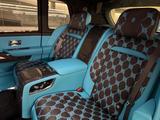Rolls-Royce Black Badge/TV/Tiffany-black/4-Seat/Starlight - graue Rolls-Royce Cullinan