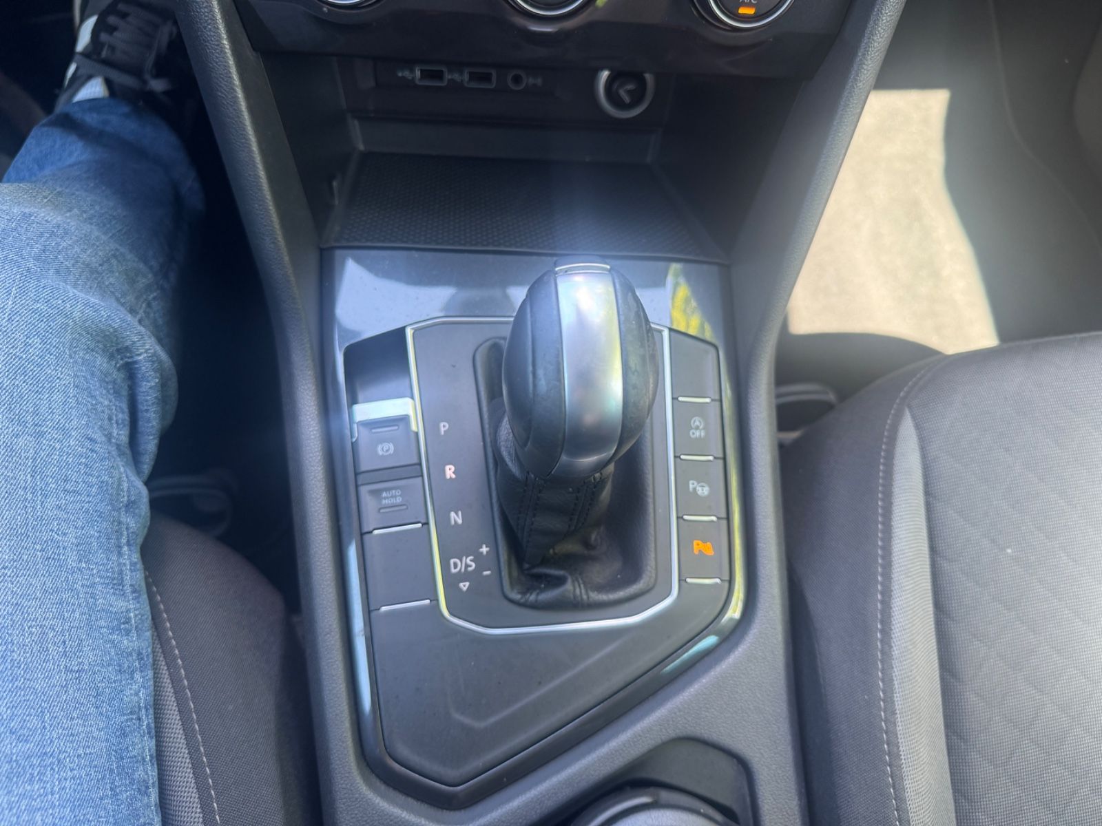 Fahrzeugabbildung Volkswagen Tiguan Comfortline LED+Navi+Kamera+ACC
