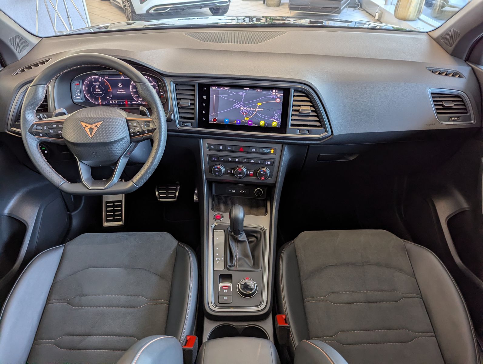 Fahrzeugabbildung CUPRA Ateca 1.5 TSI DSG Pano Dinamica ACC Cam AHK 19"