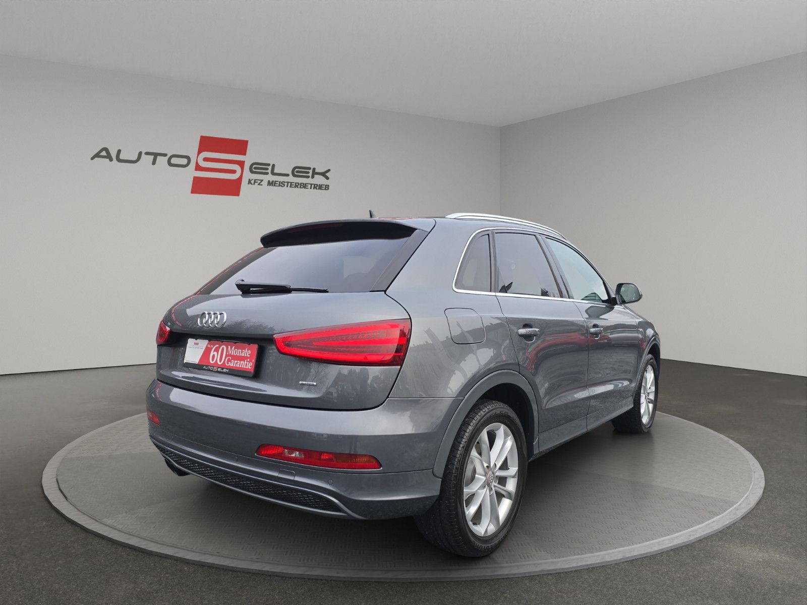 Fahrzeugabbildung Audi Q3 2.0 TDI quattro S-Line Automatik/Navi/PDC/