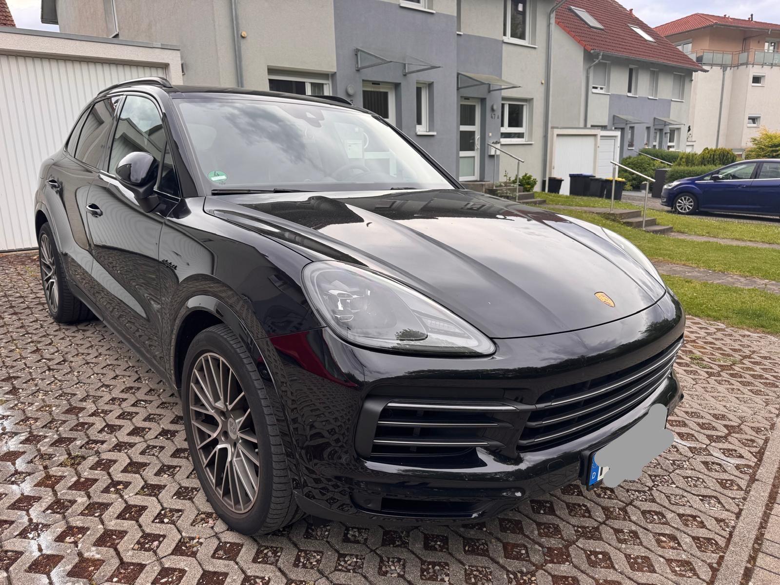 Porsche Cayenne 3.0 V6 Hybrid /Elektro Platinum Pano AHK
