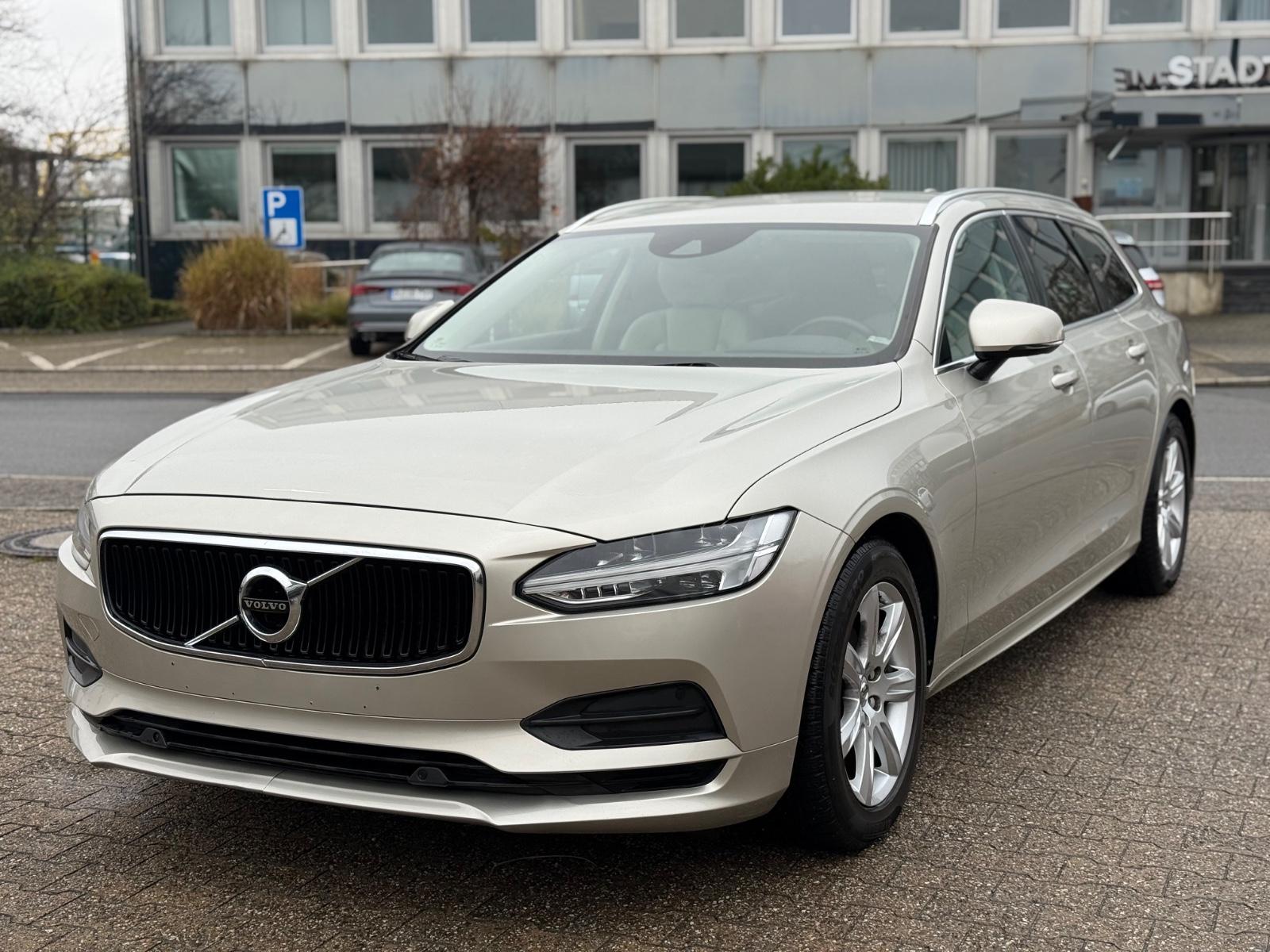 Volvo V90 Momentum Pro:Leder,Kamera,AHK,SHZ